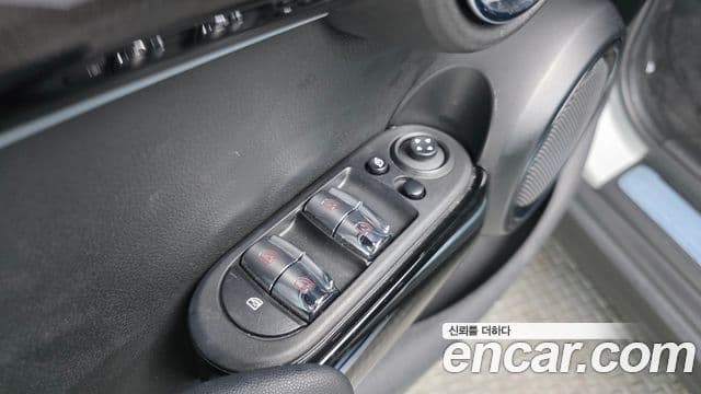 Mini Cooper 3세대, 2023 13