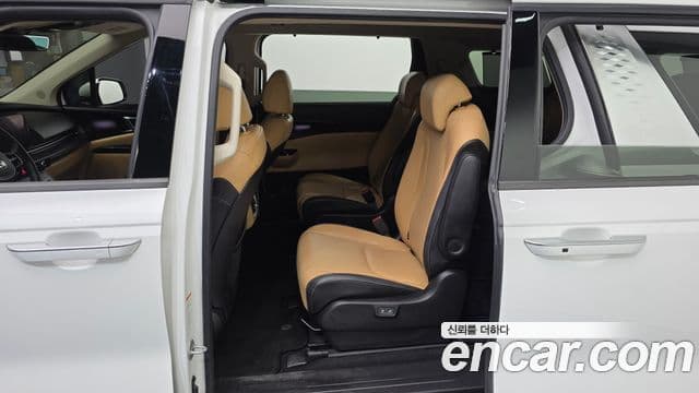Kia Carnival 4세대 Signature, 2021 11