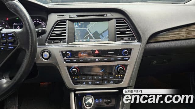 Hyundai LF Sonata 2.0 Smart, 2015 14