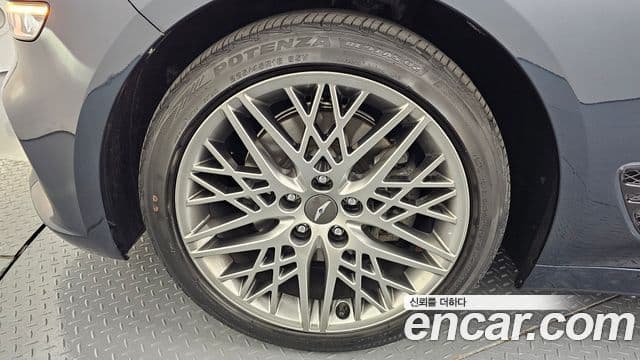 Genesis The / новый New G70, 2021 все фото