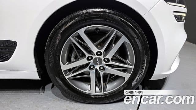 Genesis The / новый New G70, 2021 все фото