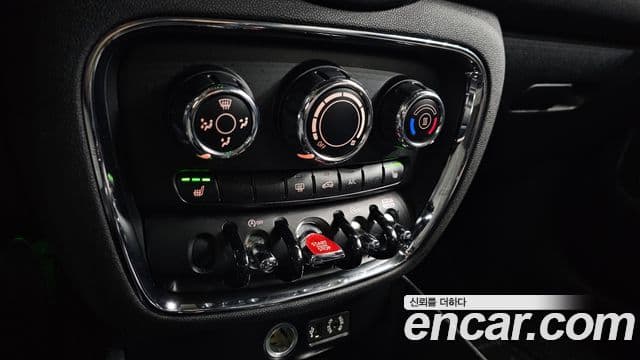 Mini Cooper 클럽맨 2세대, 2018 16