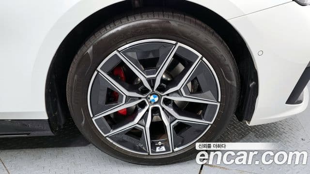 BMW 5시리즈 (G60) 520i Special Edition, 2024 все фото