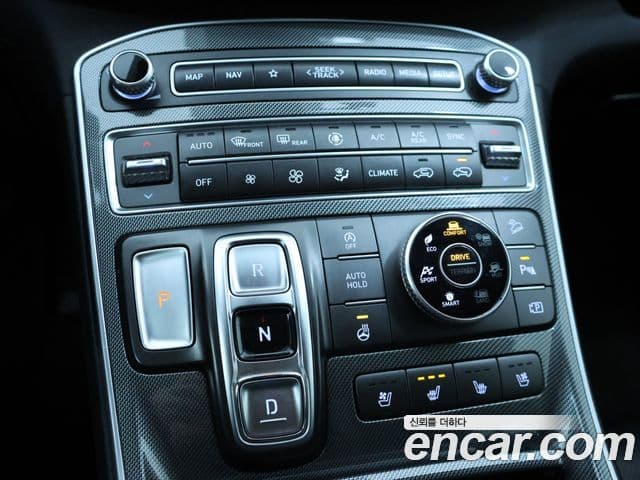 Hyundai The / новый New Santa Fe Exclusive, 2023 13