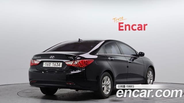 Hyundai YF Sonata чёрный, 2011 2