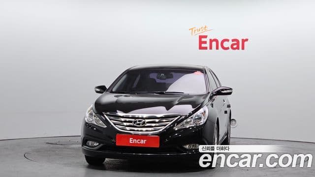 Hyundai YF Sonata чёрный, 2011 3