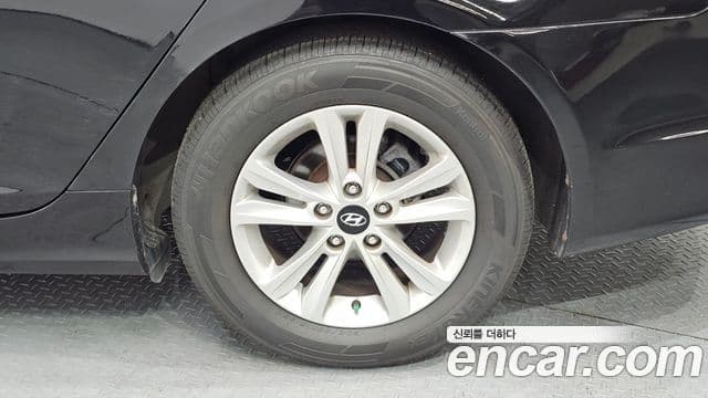 Hyundai YF Sonata чёрный, 2011 все фото