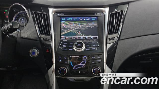 Hyundai YF Sonata чёрный, 2011 12