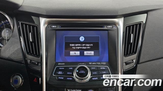 Hyundai YF Sonata чёрный, 2011 14