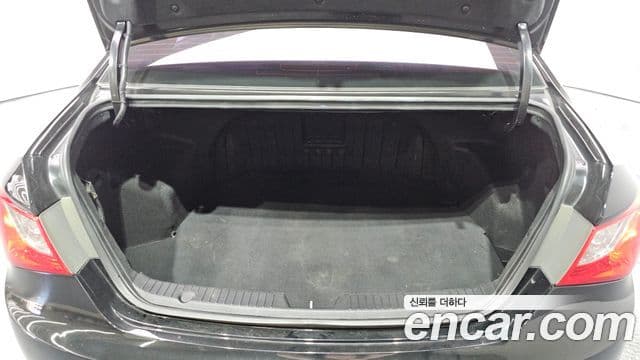 Hyundai YF Sonata чёрный, 2011 20