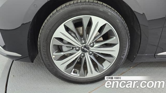 Kia K8 гибрид Signature, 2024 все фото