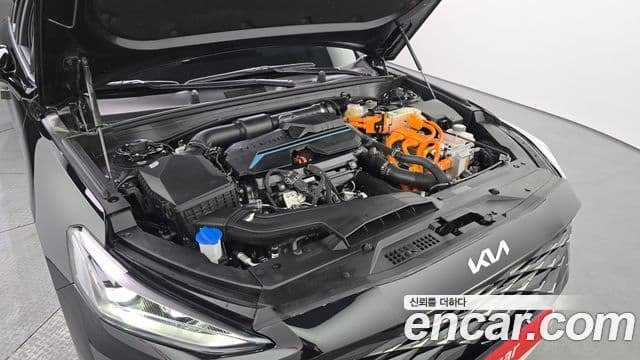 Kia K8 гибрид Signature, 2024 6