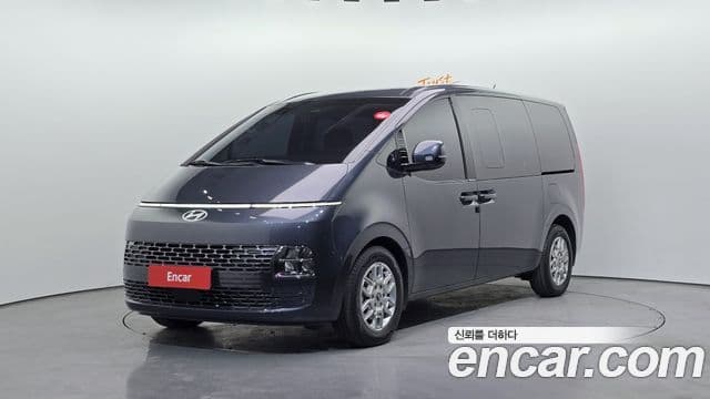 Hyundai Staria Modern, 2025 1