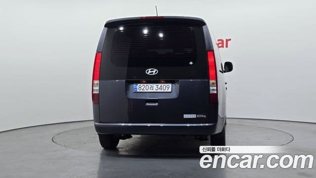 Hyundai Staria Modern, 2025 4