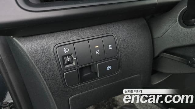 Hyundai Staria Modern, 2025 17