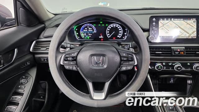 Honda Accord 10세대 2.0 гибрид Туринг (Touring), 2019 13