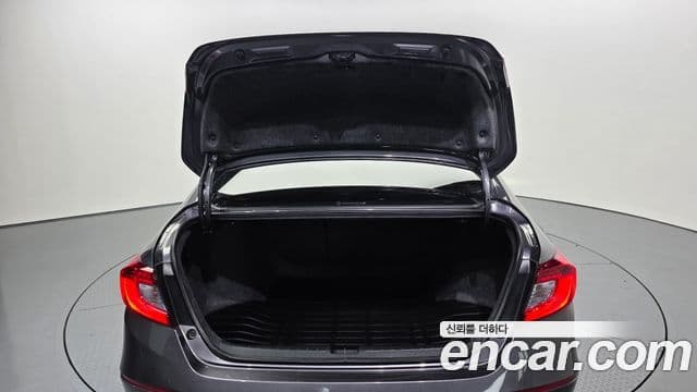 Honda Accord 10세대 2.0 гибрид Туринг (Touring), 2019 20