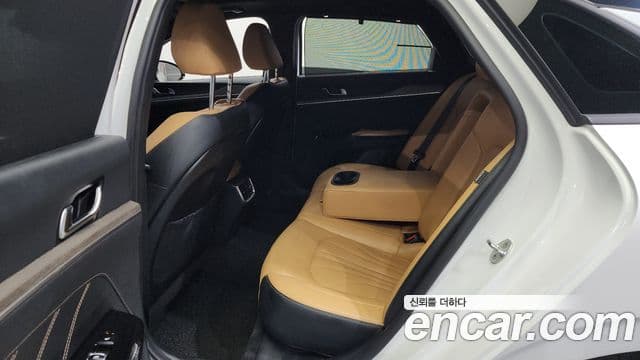 Kia K5 3세대 Signature, 2020 11