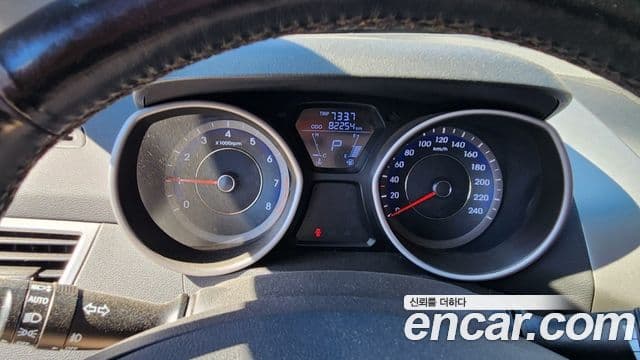 Hyundai Avante MD Luxury, 2013 8