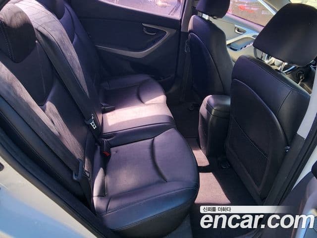 Hyundai Avante MD Luxury, 2013 10