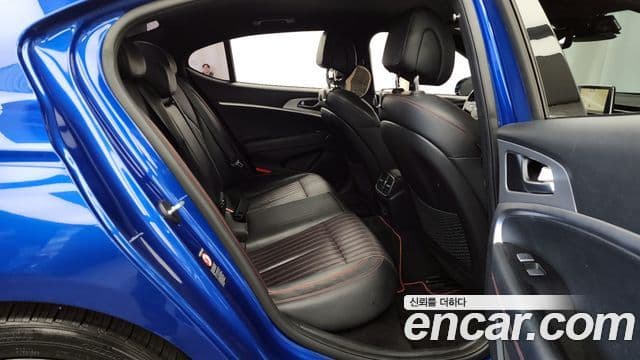 Genesis G70 Elite, 2019 12