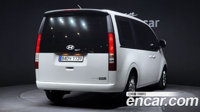 Hyundai Staria Modern, 2025 2