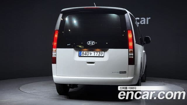 Hyundai Staria Modern, 2025 4