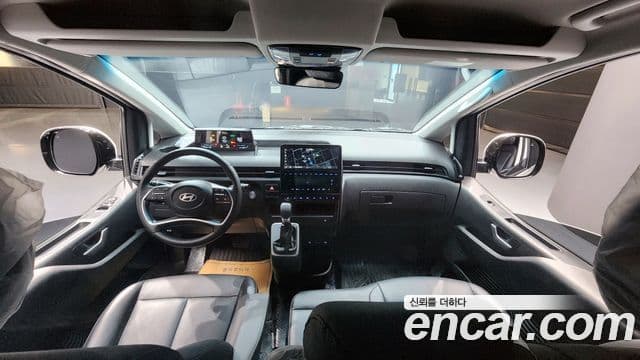Hyundai Staria Modern, 2025 7