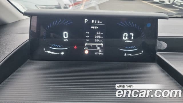 Hyundai Staria Modern, 2025 8