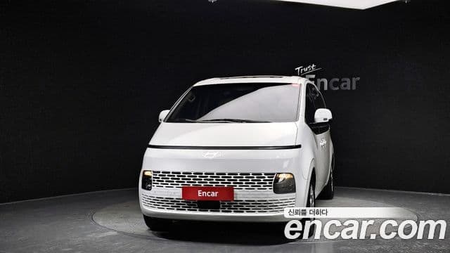 Hyundai Staria Modern, 2025 3