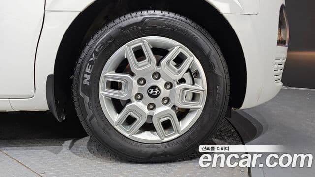 Hyundai Staria Modern, 2025 все фото