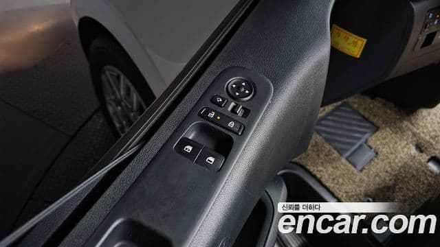 Hyundai Staria Modern, 2025 12