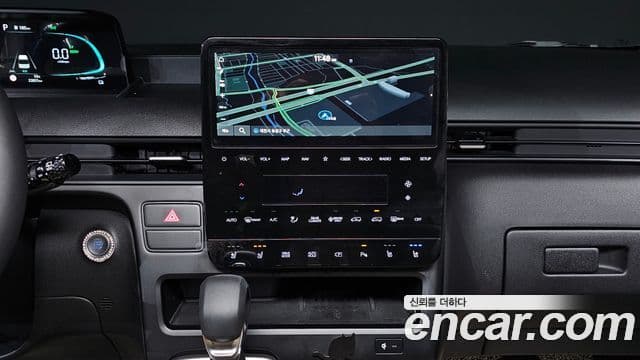 Hyundai Staria Modern, 2025 16