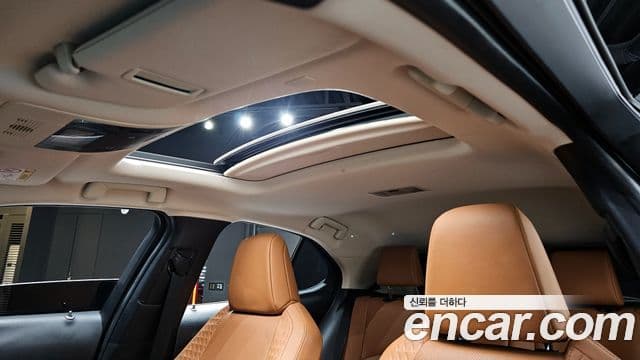 Lexus UX300e, 2022 19