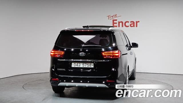 Kia The / новый New Carnival Noblesse, 2019 4
