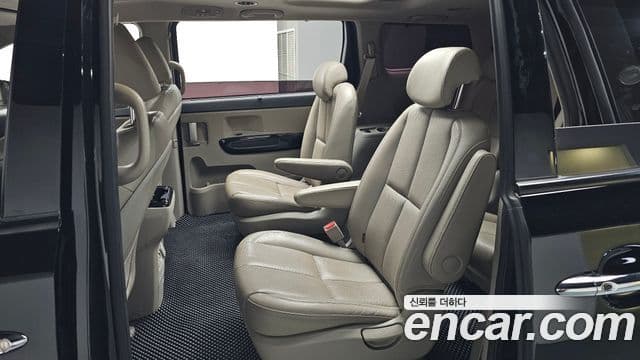 Kia The / новый New Carnival Noblesse, 2019 12