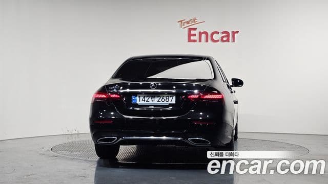 Mercedes-Benz E-класс W213 AMG Line, 2023 4