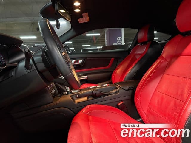 Ford Mustang купе, 2019 все фото