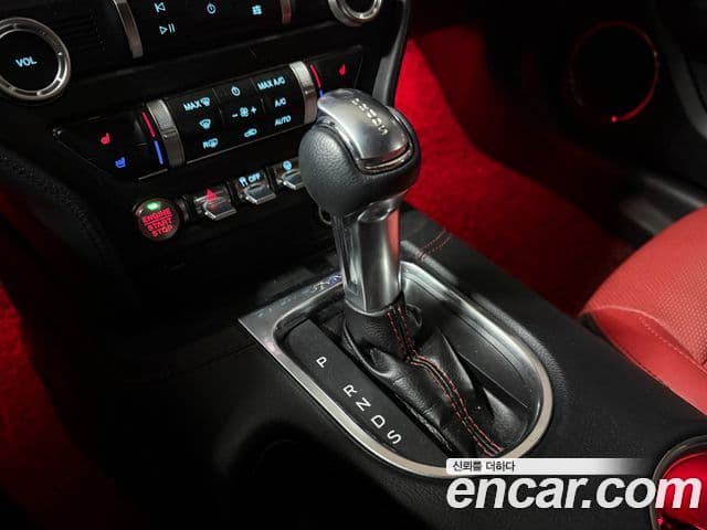 Ford Mustang купе, 2019 9