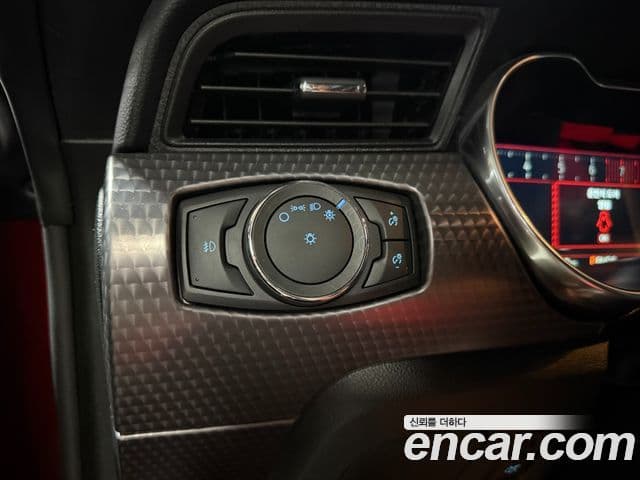 Ford Mustang купе, 2019 18