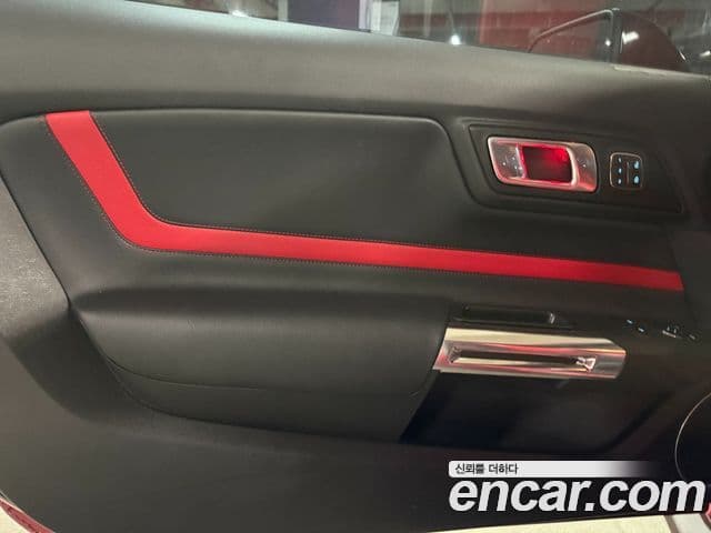 Ford Mustang купе, 2019 19