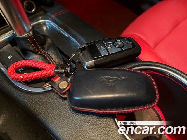 Ford Mustang купе, 2019 20