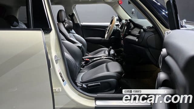 Mini Cooper D 3세대, 2018 10