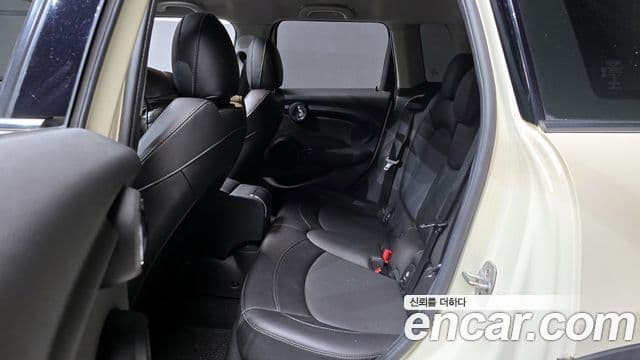 Mini Cooper D 3세대, 2018 13