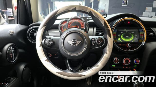 Mini Cooper D 3세대, 2018 14