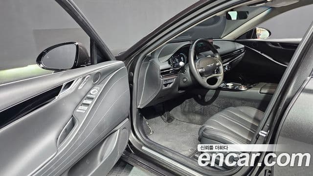 Genesis G80 (RG3) бензин 2.5 турбо 2WD, 2024 10