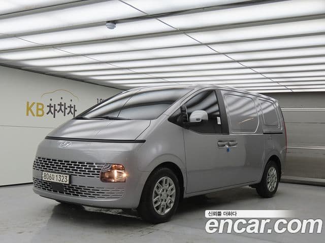 Hyundai Staria Modern, 2024 1