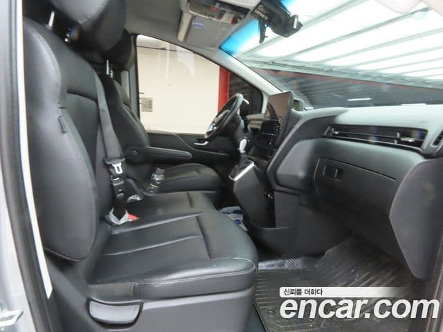 Hyundai Staria Modern, 2024 6