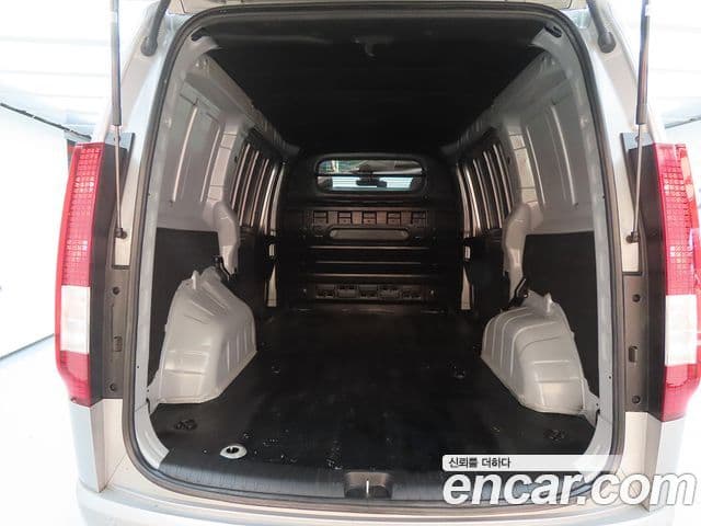 Hyundai Staria Modern, 2024 15