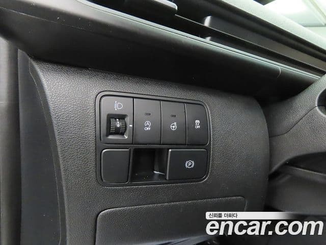 Hyundai Staria Modern, 2024 16